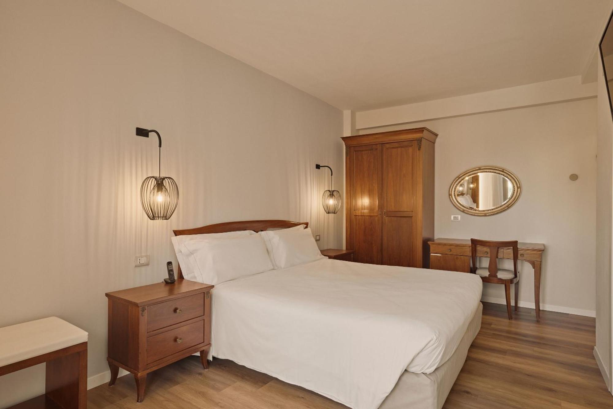 Hotel Le Mura Lazise Exterior photo
